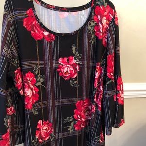 Gorgeous Printed Roses Top